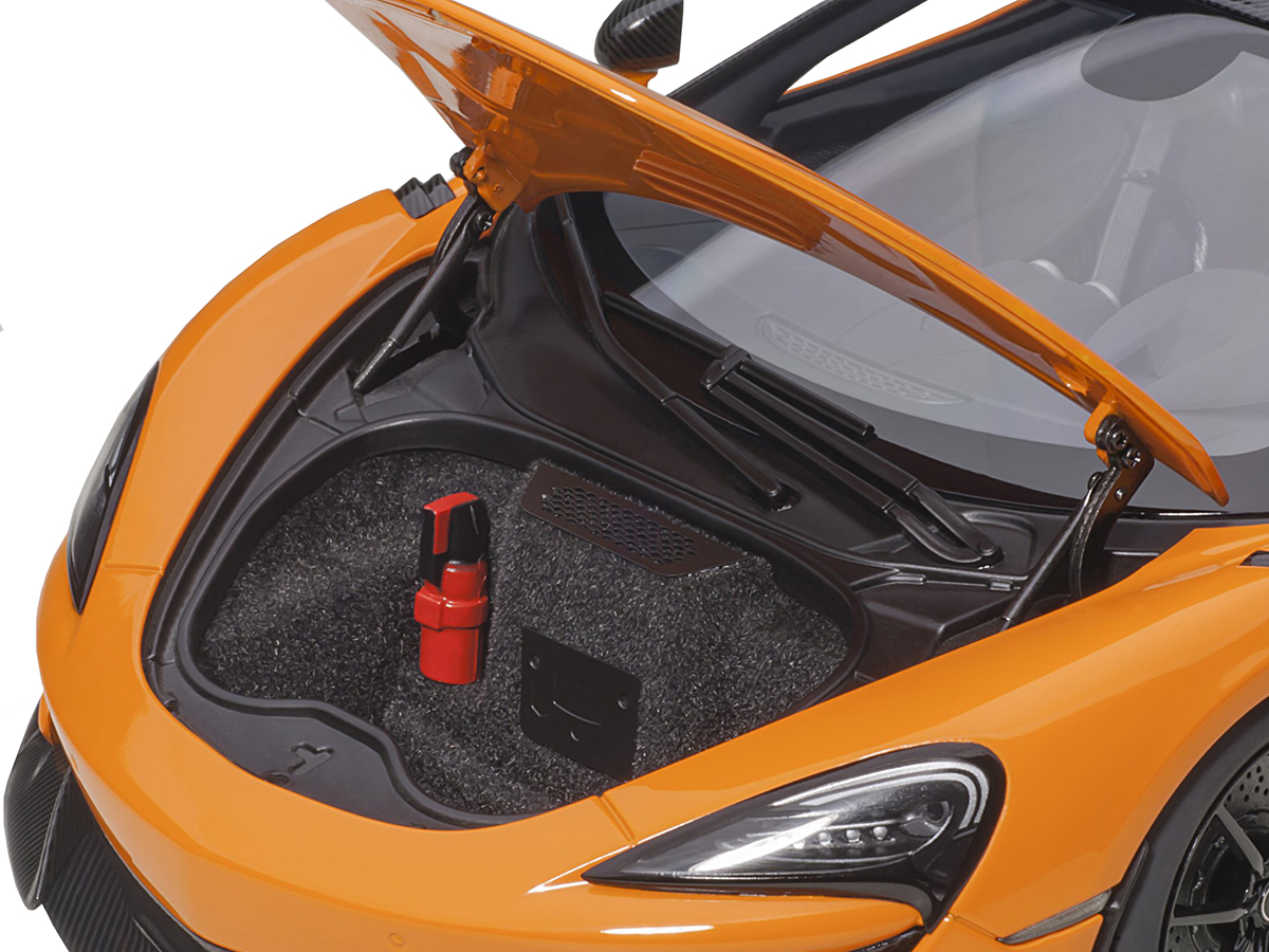 Mclaren 600LT Myan Orange and Carbon 1/18 Model Car by Autoart - Image 3