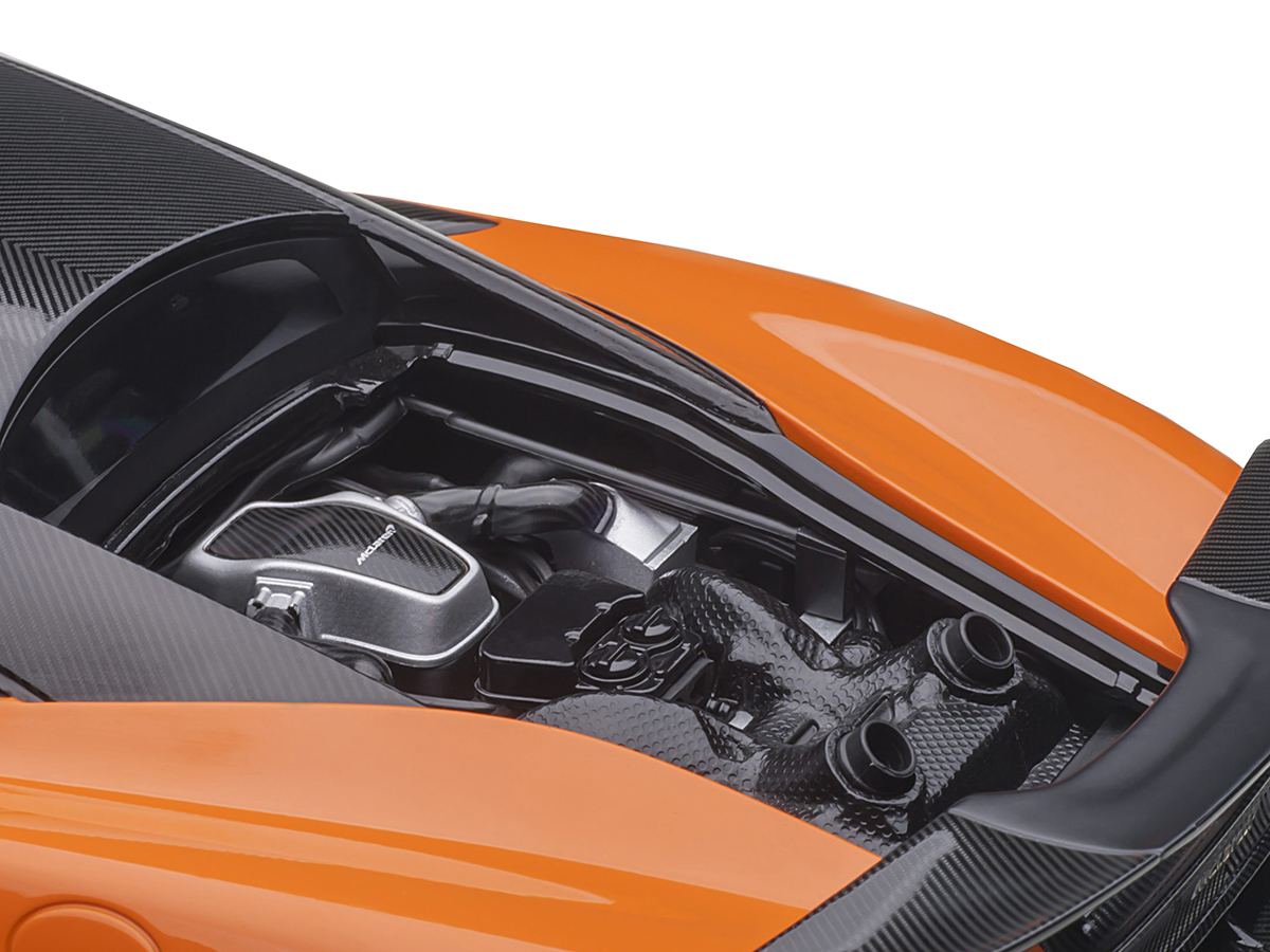 Mclaren 600LT Myan Orange and Carbon 1/18 Model Car by Autoart - Image 4