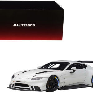 2018 Aston Martin Vantage GTE Le Mans PRO White with Carbon Accents 1/18 Model Car by Autoart