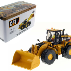 CAT Caterpillar 982M Wheel Loader with Operator "High Line Series" 1/50 Diecast Model by Diecast Masters
