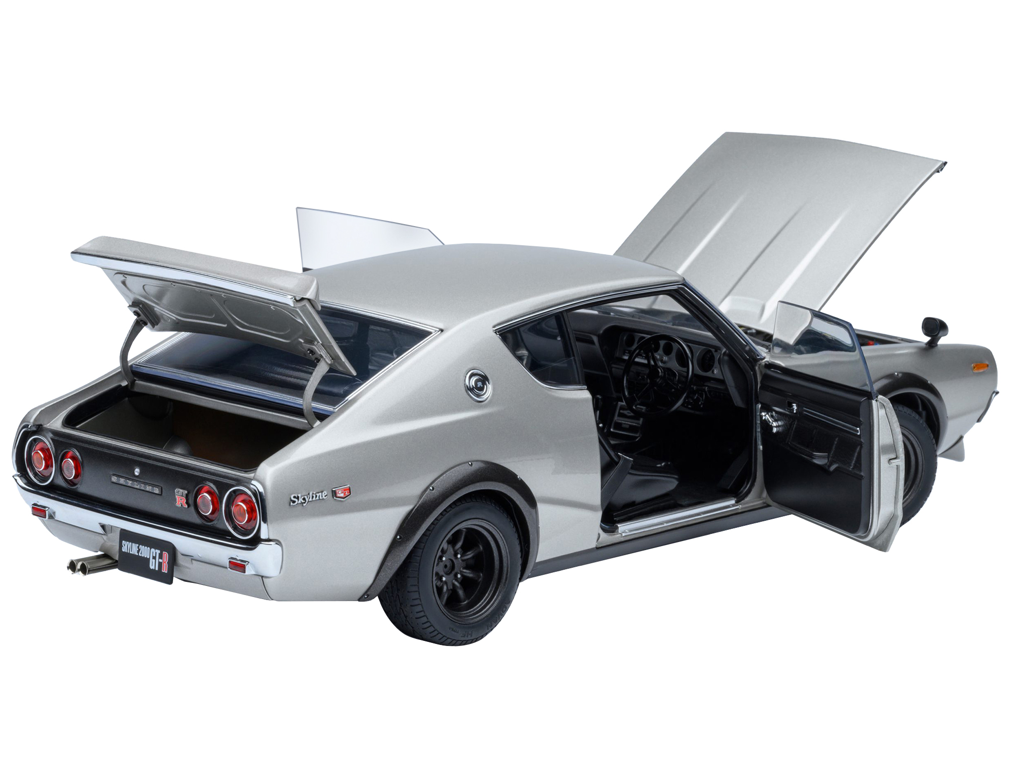 Nissan Skyline 2000GT-R (KPGC110) Tuned Version RHD (Right Hand Drive) Silver Metallic 1/18 Model Car by Autoart - Image 2
