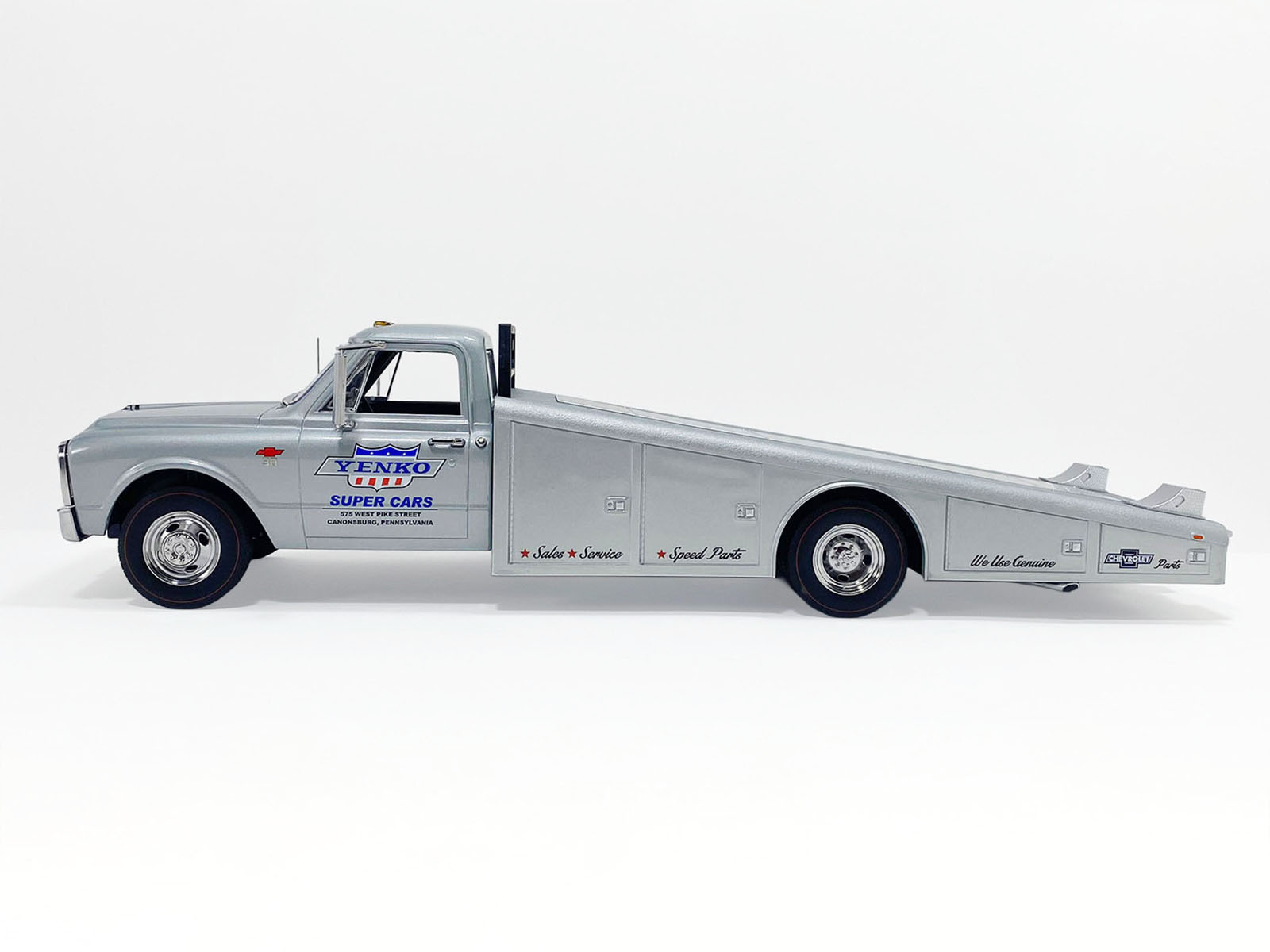 1967 Chevrolet C-30 Ramp Truck "Yenko Super Cars" Silver Metallic Limited Edition to 248 pieces Worldwide 1/18 Diecast Model Car by ACME - Image 4