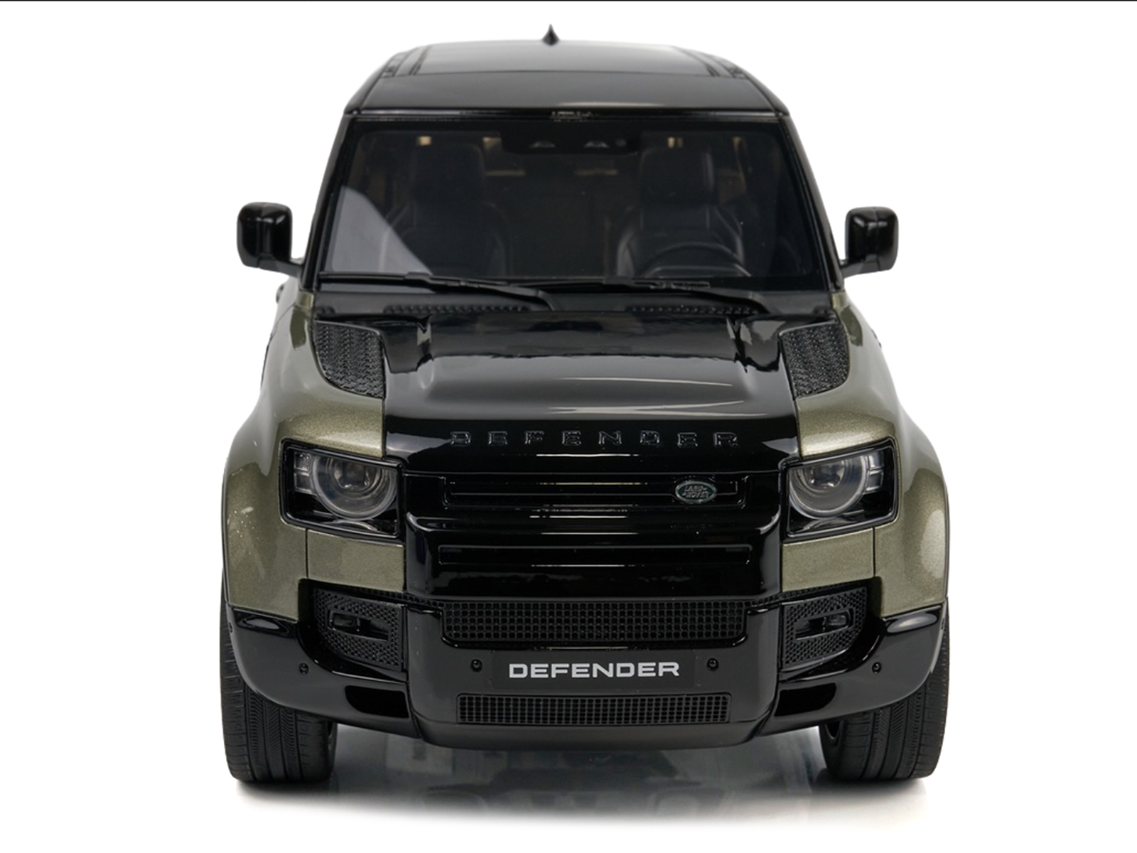 2021 Land Rover Defender 90 P400 X-Dynamic HSE Pangea Green Metallic 1/18 Model Car by GT Spirit - Image 5