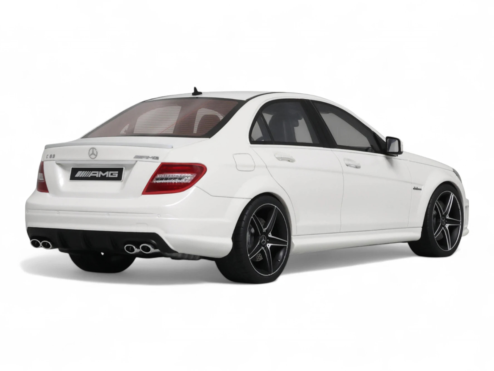 2007 Mercedes-Benz C63 AMG Diamond White 1/18 Model Car by GT Spirit - Image 5