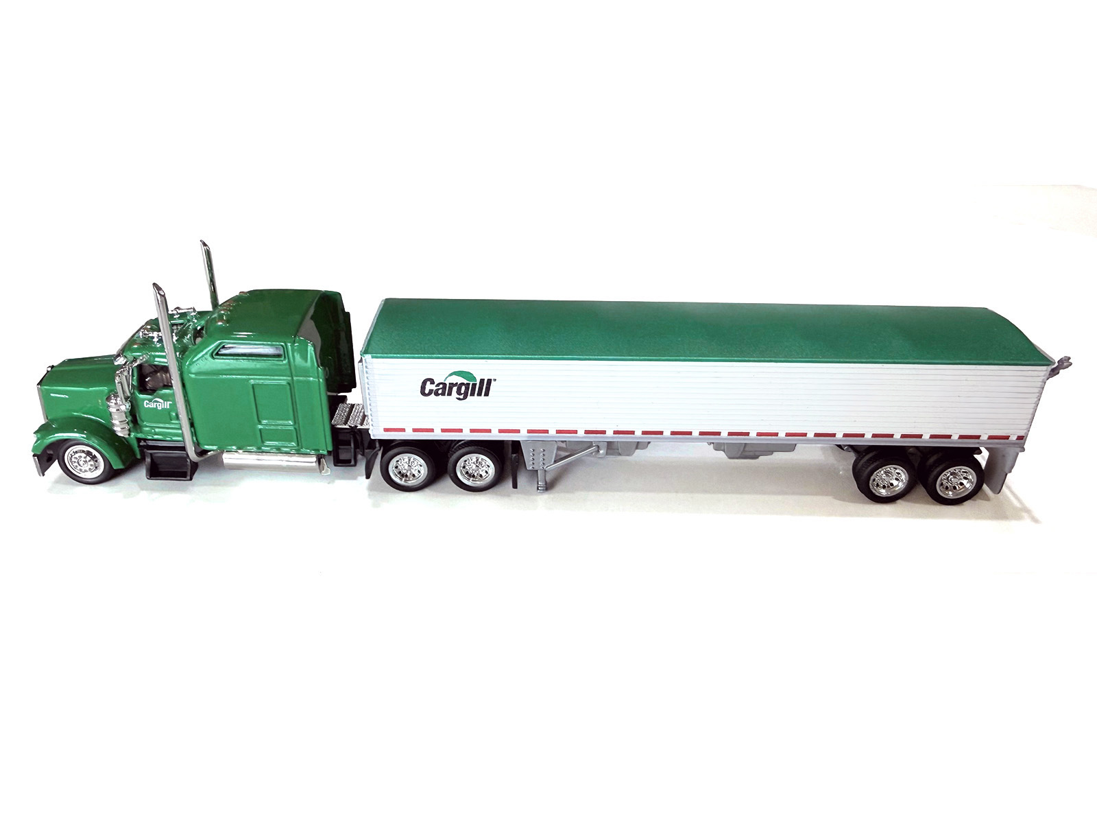 Kenworth W900L Truck Tractor with Sleeper Cab "Cargill" Green and Covered Grain Trailer White with Green Tarp Combo Set 1/87 (HO) Plastic Model Car by HO Logistics - Image 2