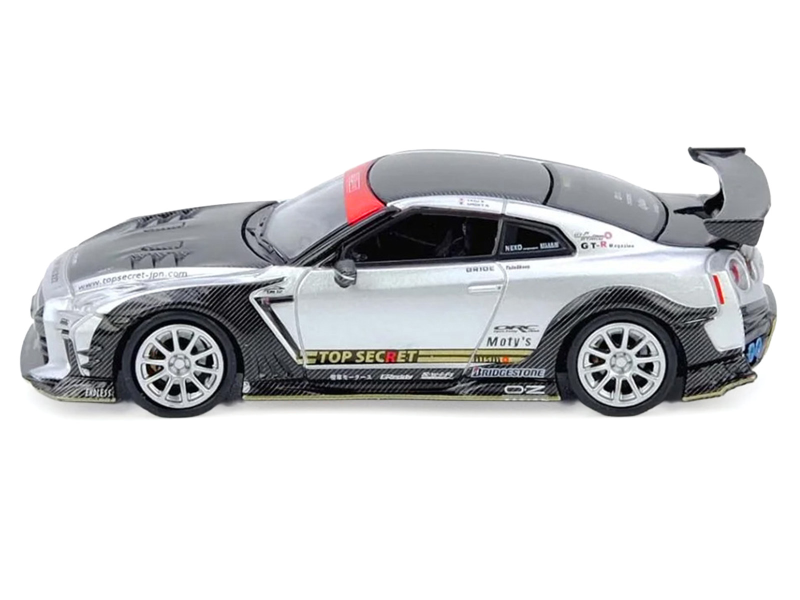 Nissan GT-R (R35) Top Secret RHD (Right Hand Drive) Silver Metallic with Carbon Hood and Top "Tokyo Auto Salon Hong Kong 2025 Event Edition" 1/64 Diecast Model Car by Inno Models - Image 2