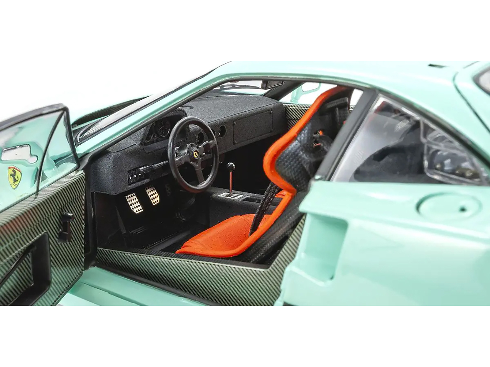 Ferrari F40 Mint Green 1/18 Diecast Model Car by Kyosho - Image 2