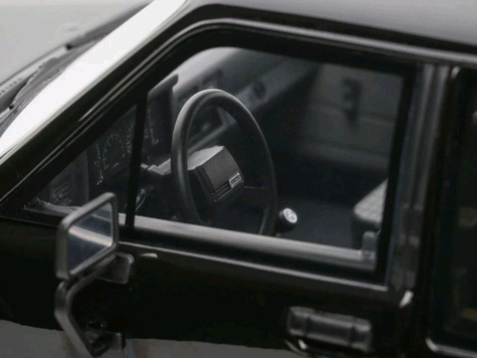1985 Toyota Hilux SR5 Pickup Truck Black Limited Edition to 3000 pieces Worldwide 1/18 Model Car by Otto Mobile - Image 2