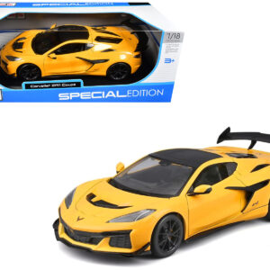 Chevrolet Corvette ZR1 Coupe Yellow with Carbon Top "Special Edition" Series 1/18 Diecast Model Car by Maisto